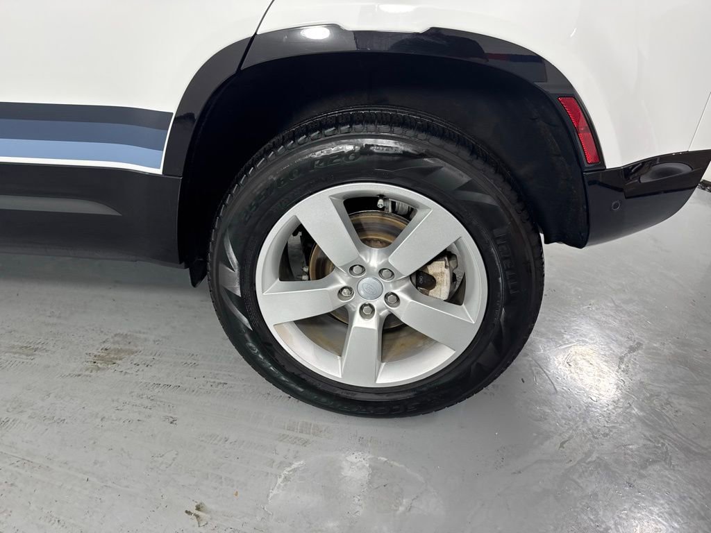 Used 2024 Land Rover Defender 110 S image 34