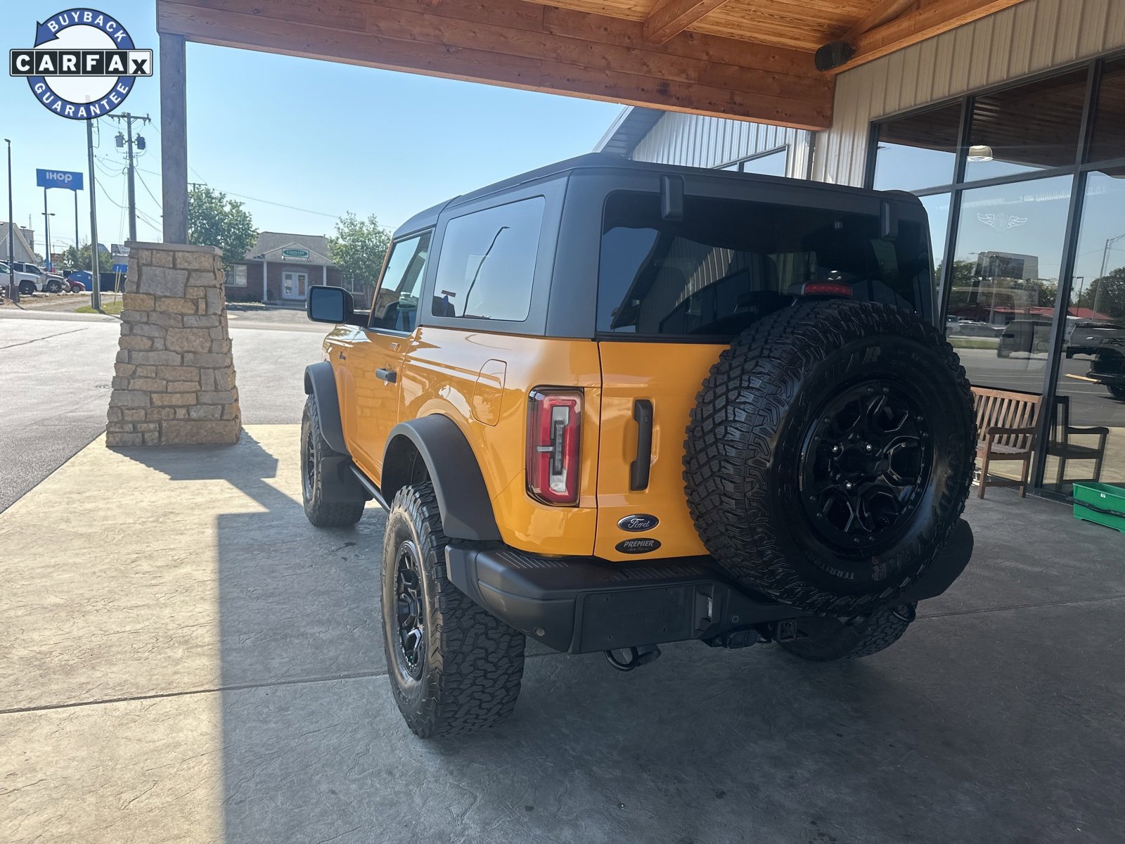 Used 2022 Ford Bronco Badlands image 13