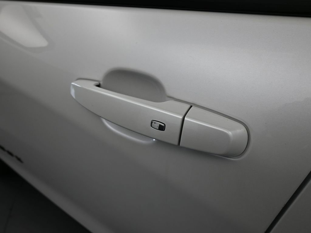 Used 2023 Chevrolet Equinox RS image 34