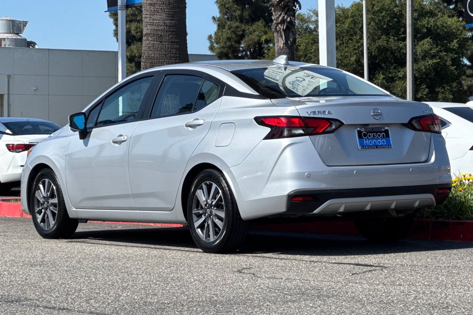 Used 2023 Nissan Versa SV FWD image 3