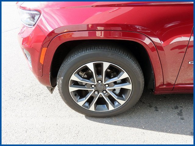 Used 2022 Jeep Grand Cherokee Overland w/ Luxury Tech Group IV image 4