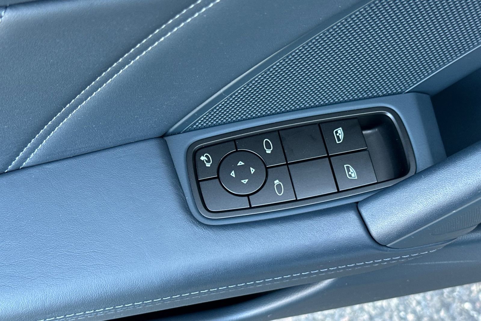 Used 2023 Porsche 911 Targa 4 GTS image 14