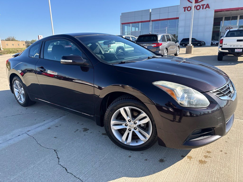 Used 2013 Nissan Altima 2.5 S w/ Premium Pkg FWD image 2