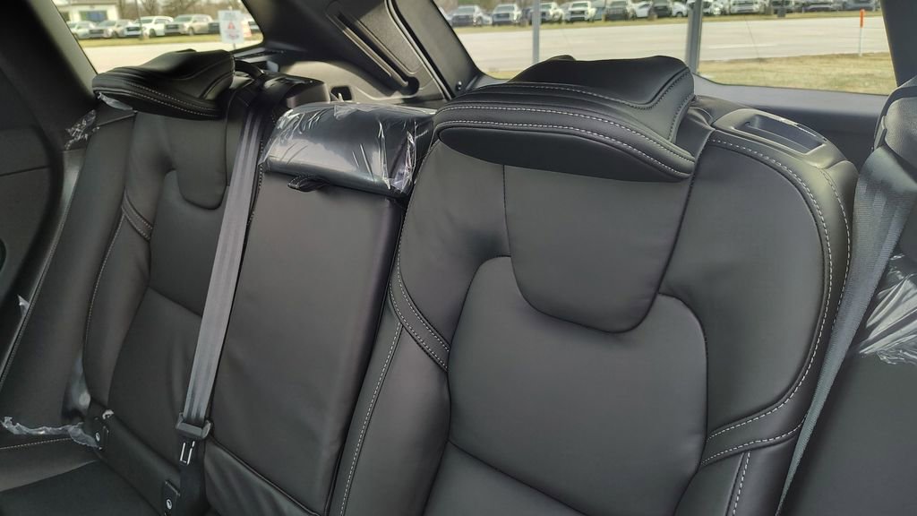 New 2026 Volvo XC60 B5 Ultra w/ Protection Package Premier image 29