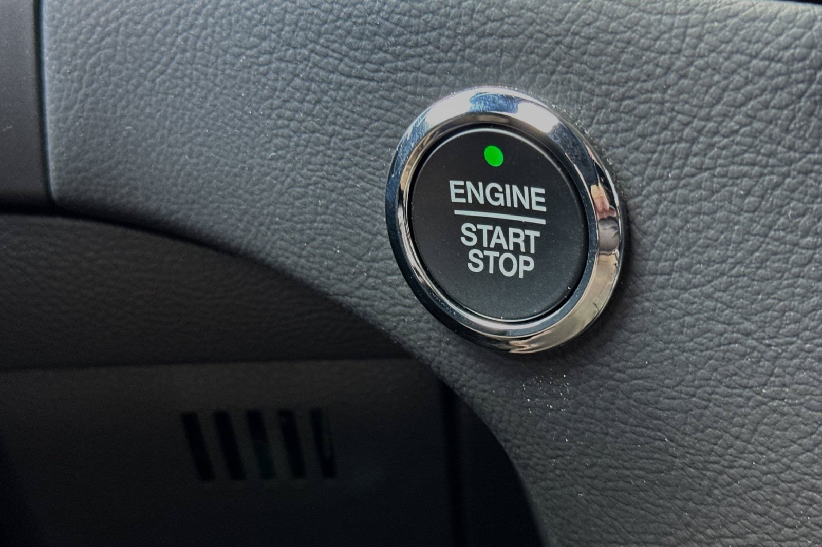 New 2024 Ford Edge SE w/ Black Appearance Package AWD/4WD image 19
