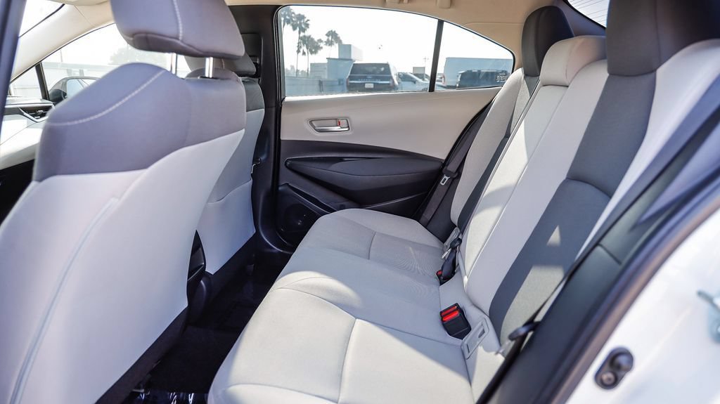 Used 2021 Toyota Corolla LE w/ Carpet Mat Package (TMS) FWD image 22