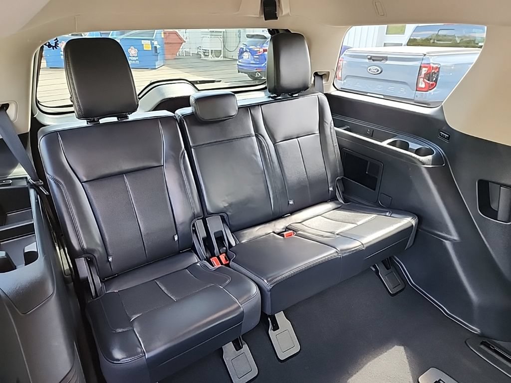 Used 2024 Ford Expedition XLT AWD/4WD image 20