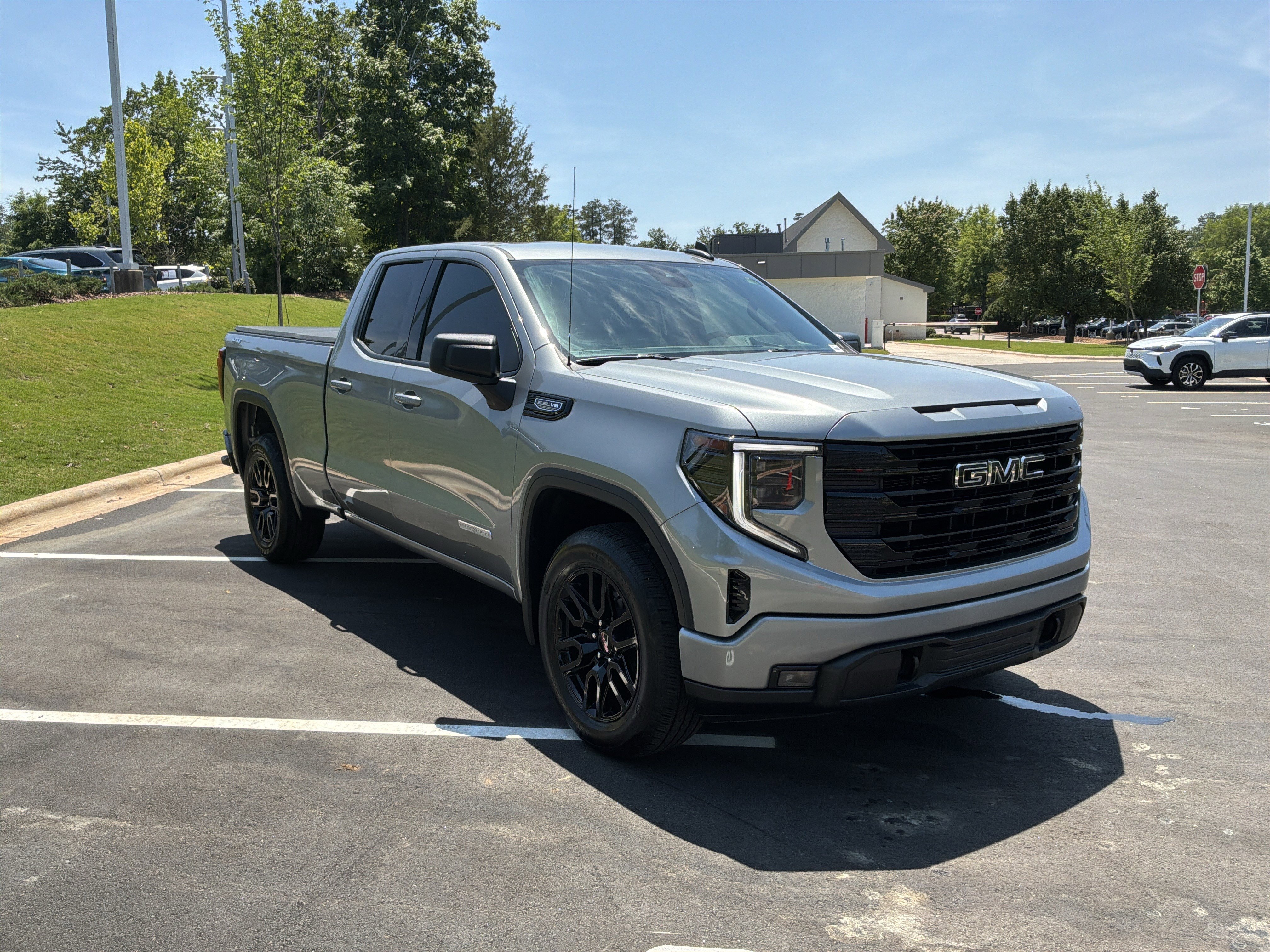 Used 2023 GMC Sierra 1500 Elevation AWD/4WD image 13