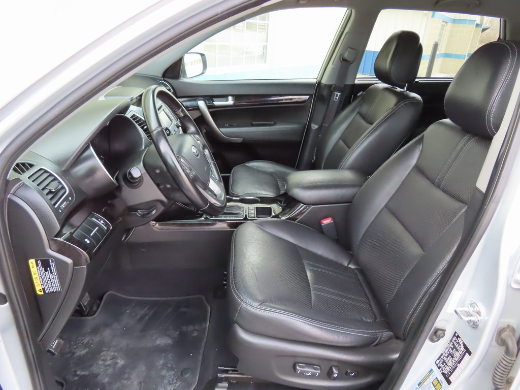 Used 2014 Kia Sorento EX image 27