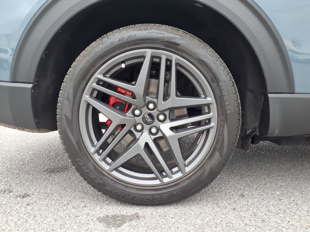 Used 2025 Ford Explorer ST AWD/4WD image 25