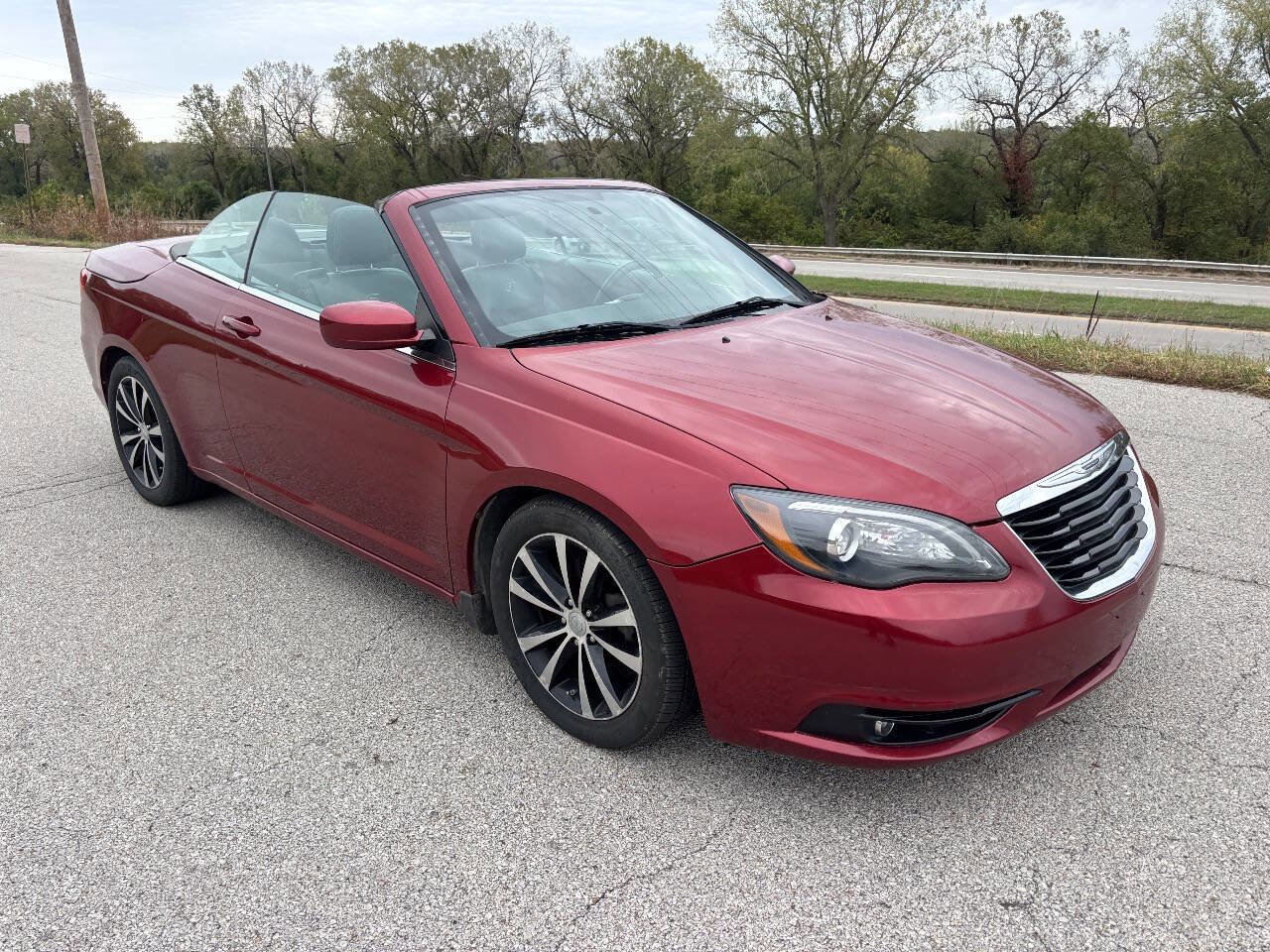 Used 2012 Chrysler 200 S image 6