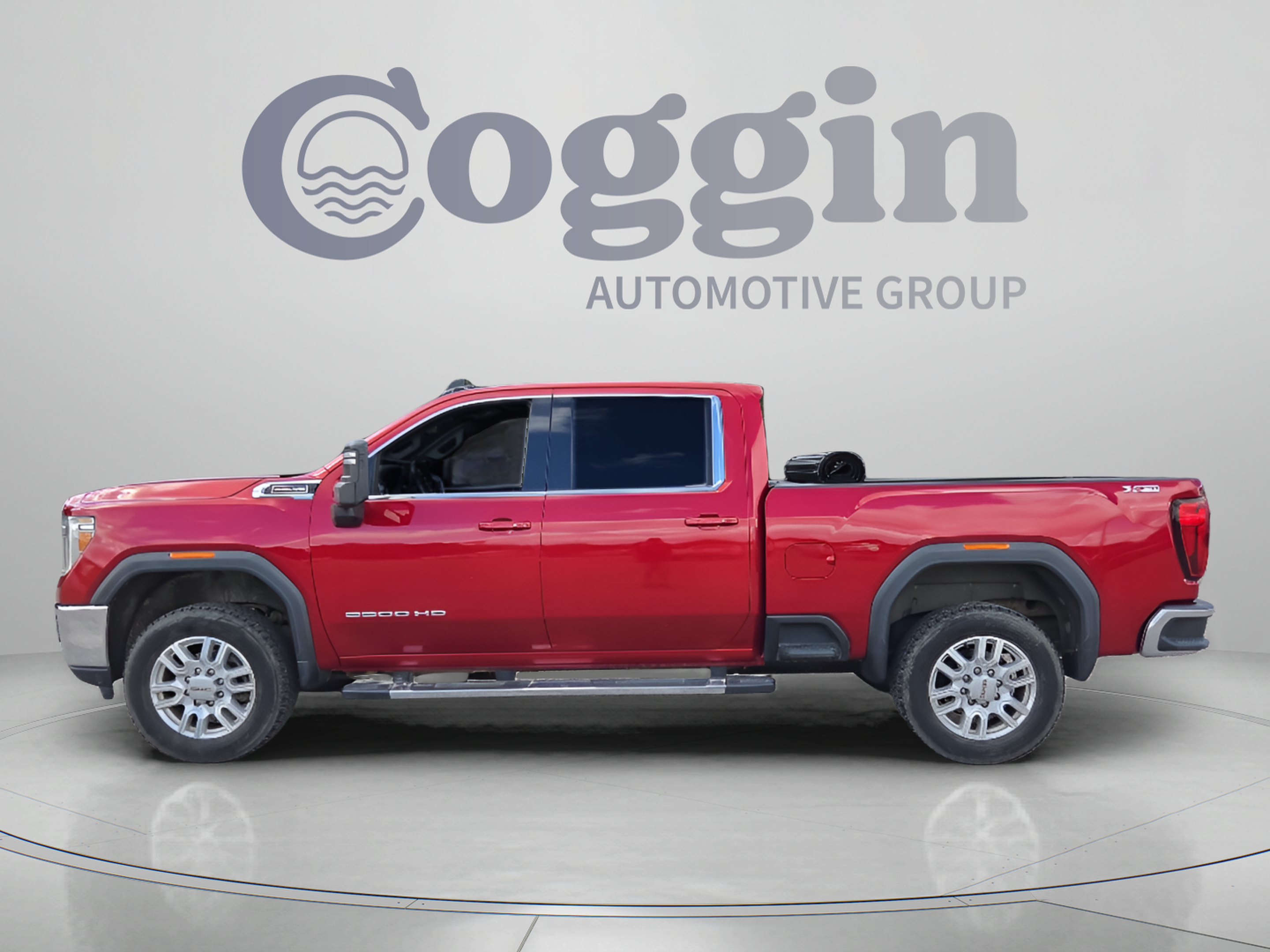 Used 2021 GMC Sierra 2500 SLE w/ SLE Value Package; AWD/4WD image 2