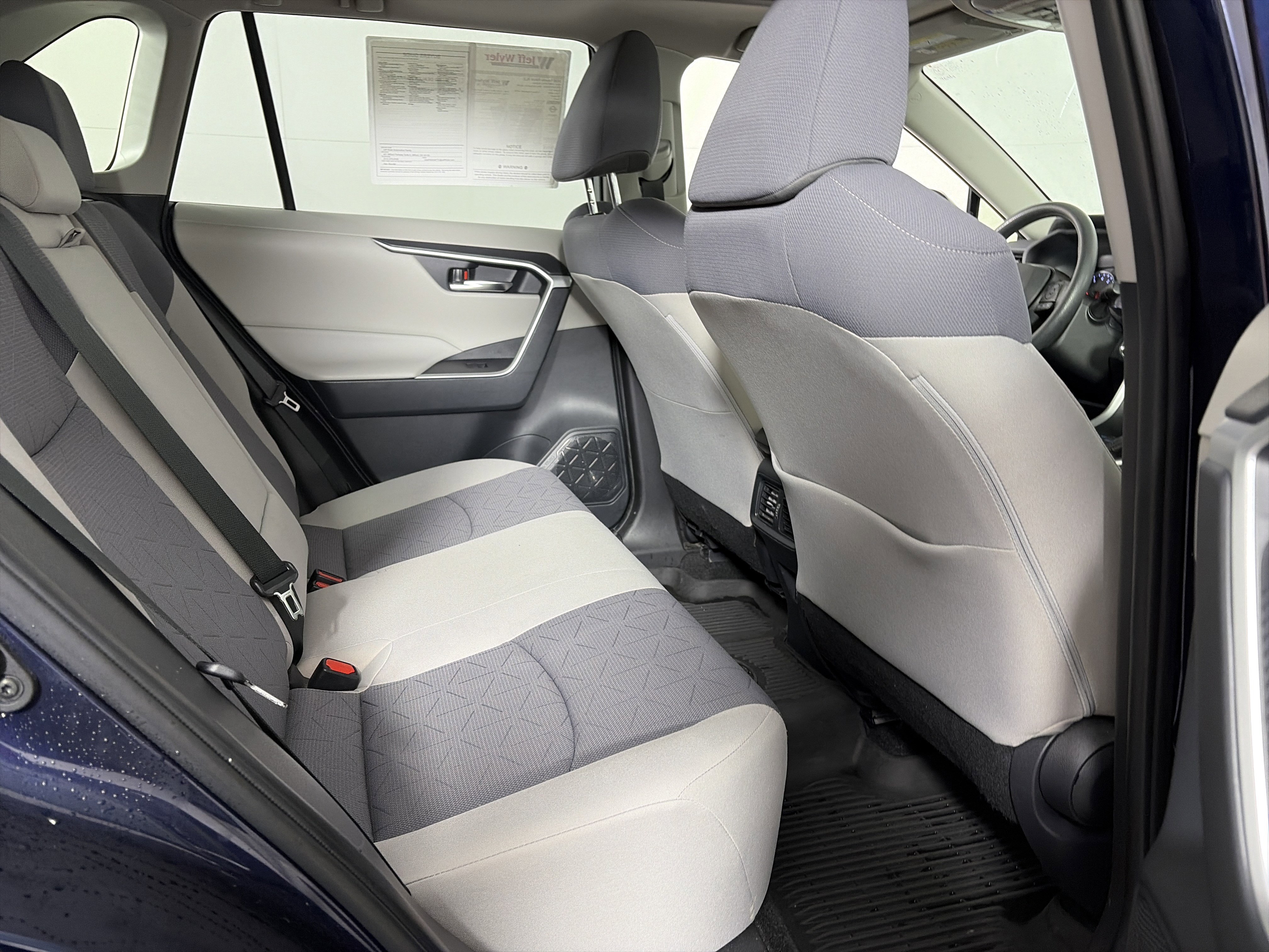 Used 2020 Toyota RAV4 XLE image 42