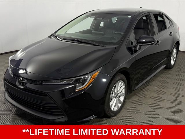 Used 2023 Toyota Corolla LE w/ LE Convenience Package FWD image 3
