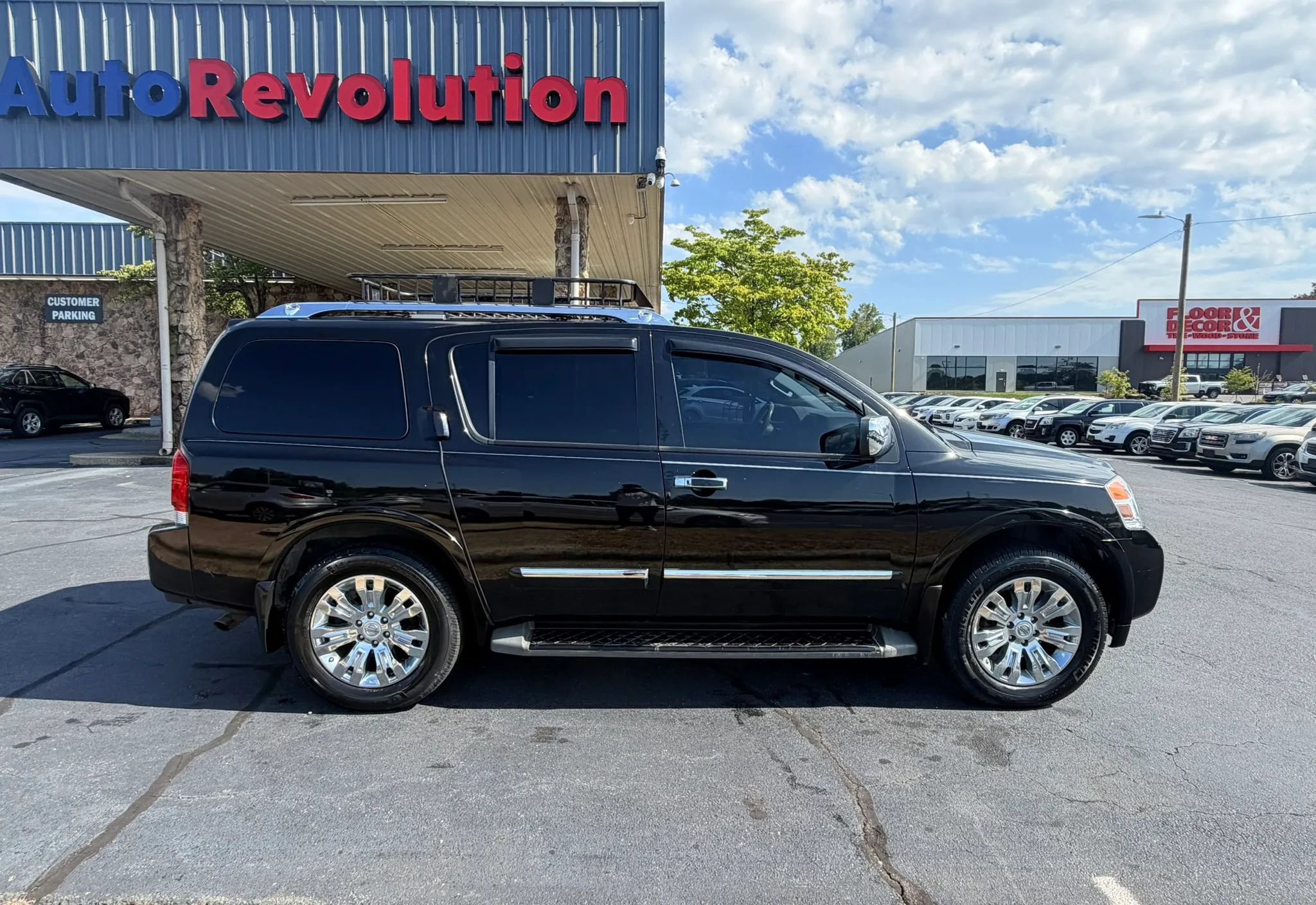Used 2015 Nissan Armada Platinum w/ 2nd Row Captain Seat Package AWD/4WD image 6