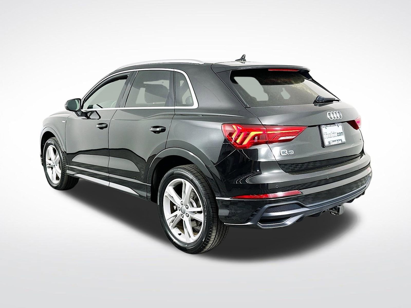 Used 2020 Audi Q3 2.0T Premium w/ Convenience Package image 6