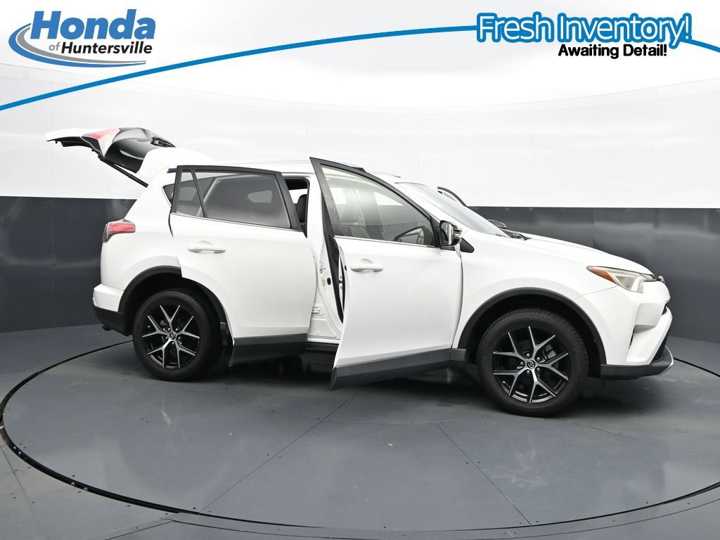 Used 2016 Toyota RAV4 SE FWD image 40