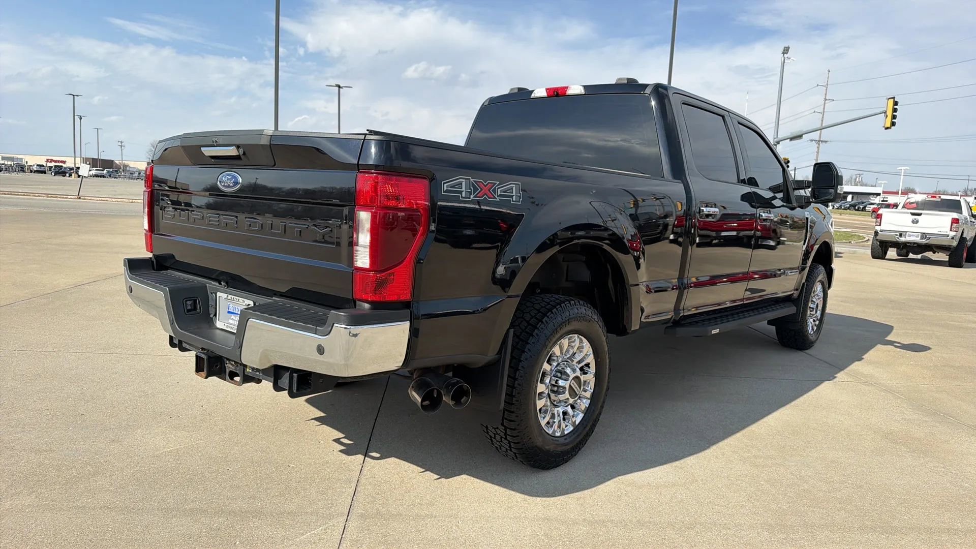 Used 2020 Ford F350 XLT w/ XLT Premium Package AWD/4WD image 21