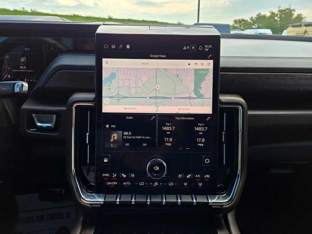 Used 2026 GMC Yukon Denali Ultimate AWD/4WD image 23