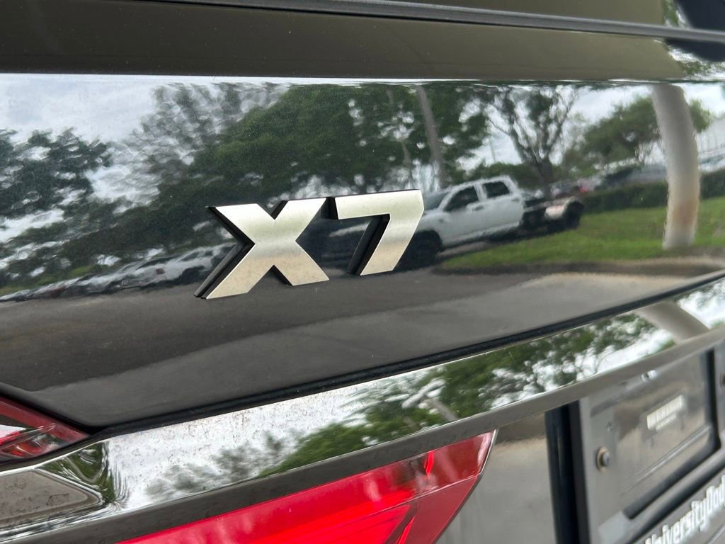 Used 2021 BMW X7 M50i AWD/4WD image 17