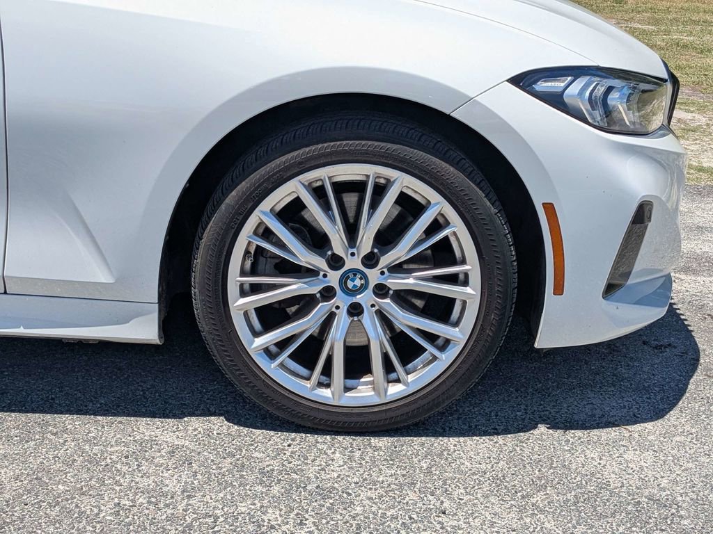 Used 2024 BMW 330e RWD image 10