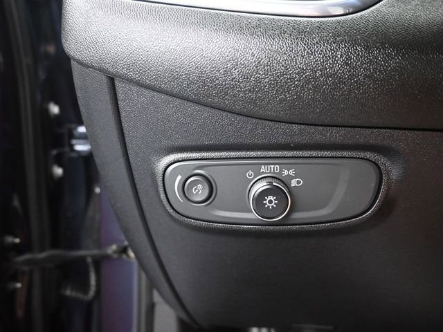 Used 2019 Chevrolet Equinox LS w/ LS Convenience Package AWD/4WD image 19