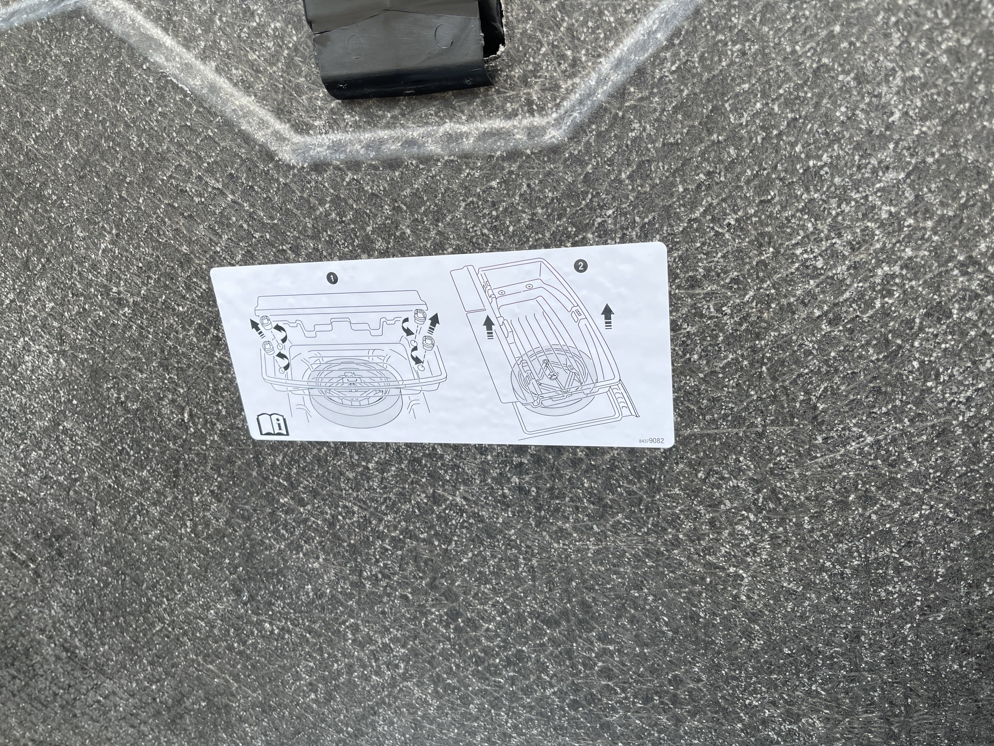 Used 2024 Chevrolet Traverse RS image 50