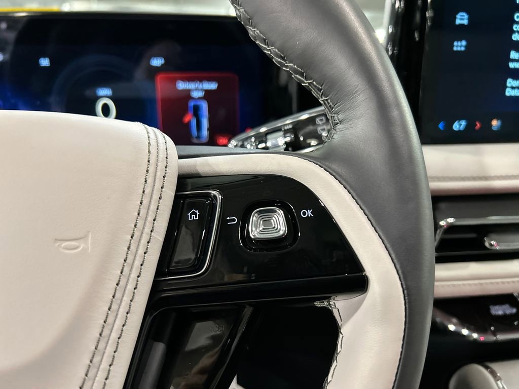 Used 2026 Lincoln Aviator Reserve w/ Illumination Package image 13