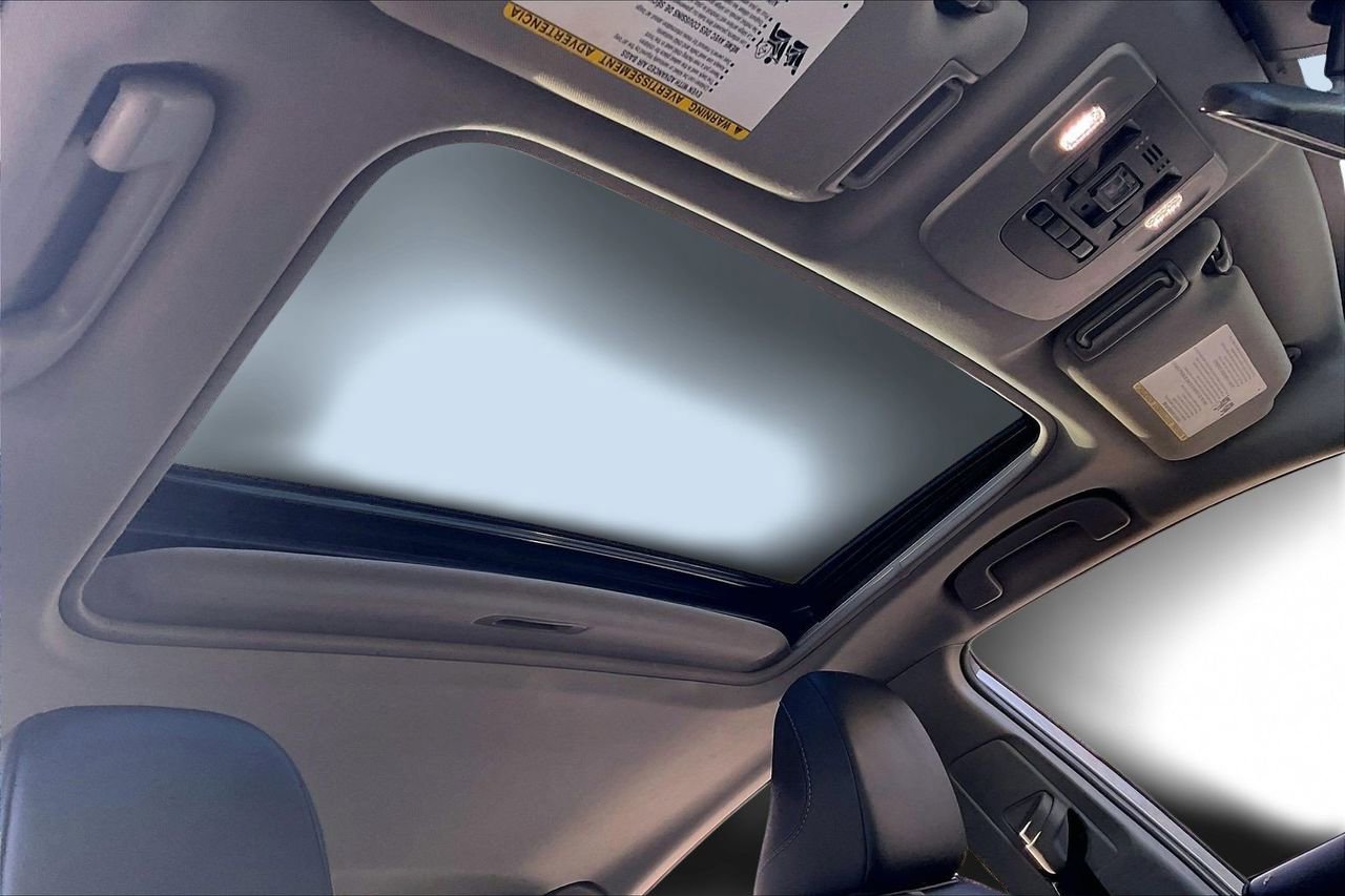 Used 2021 Toyota Camry SE image 15