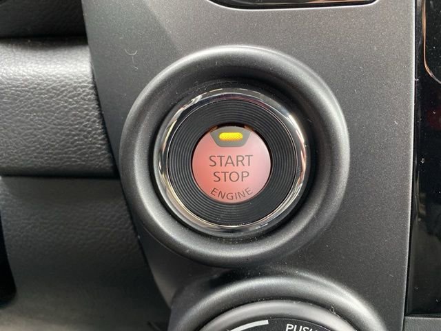 Used 2023 Nissan Titan PRO-4X image 9