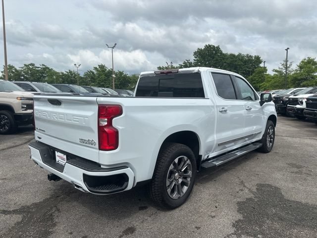 New 2026 Chevrolet Silverado 1500 High Country w/ Z71 Off-Road Package AWD/4WD image 3