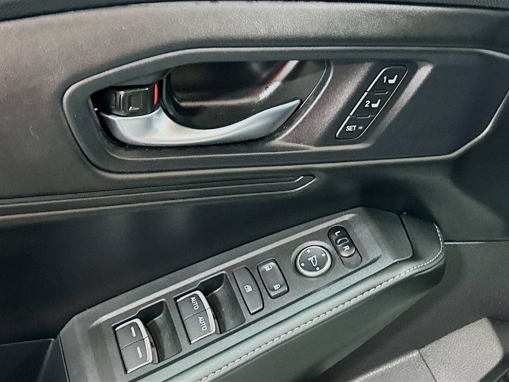 Used 2025 Honda Accord Sport image 14