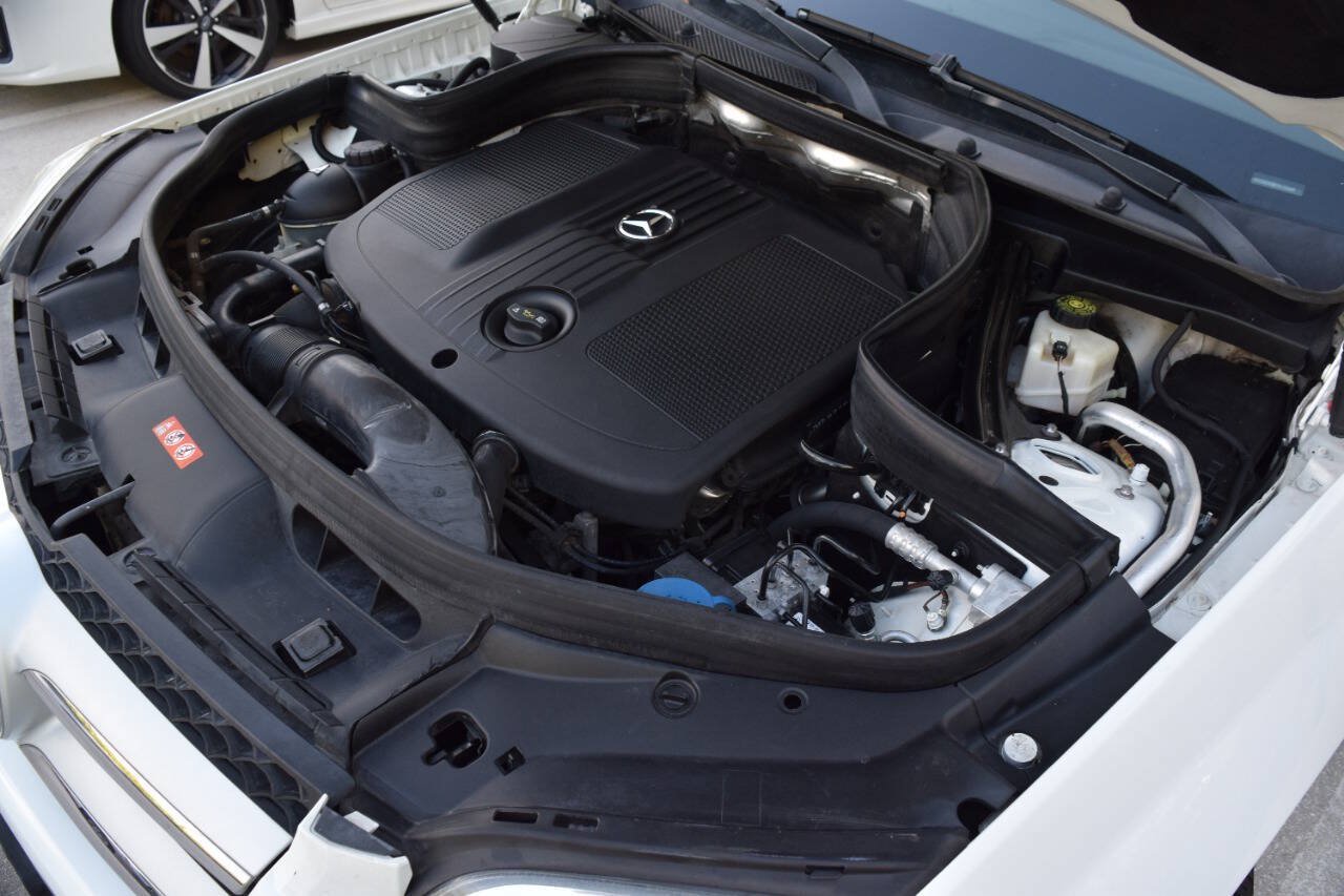 Used 2013 Mercedes-Benz GLK 250 BlueTEC 4MATIC image 91