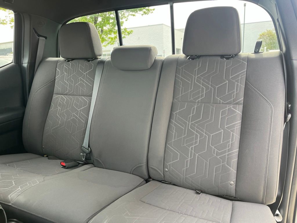 Used 2019 Toyota Tacoma TRD Sport AWD/4WD image 14