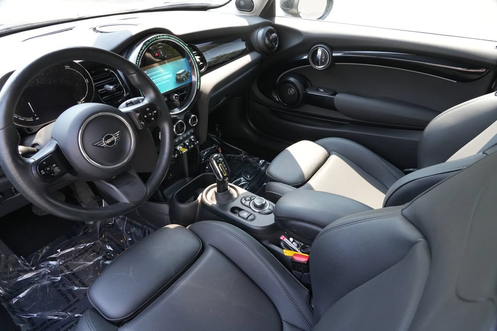 Certified 2024 MINI Cooper SE FWD image 9