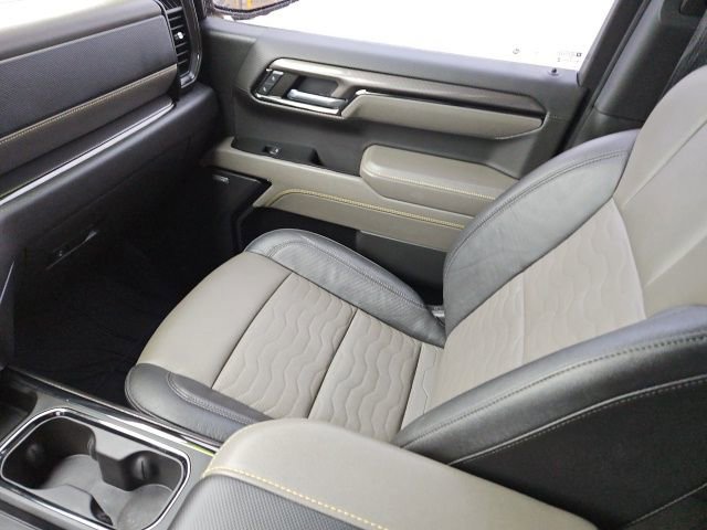 Used 2023 Chevrolet Silverado 1500 ZR2 w/ Technology Package image 24