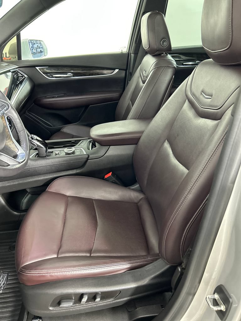 Used 2020 Cadillac XT6 Premium Luxury FWD image 12