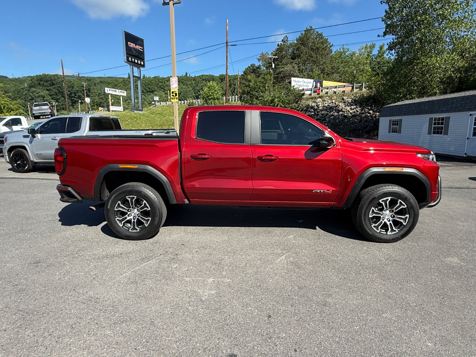 Used 2023 GMC Canyon AT4 w/ LPO, Sports Bar Package AWD/4WD image 6