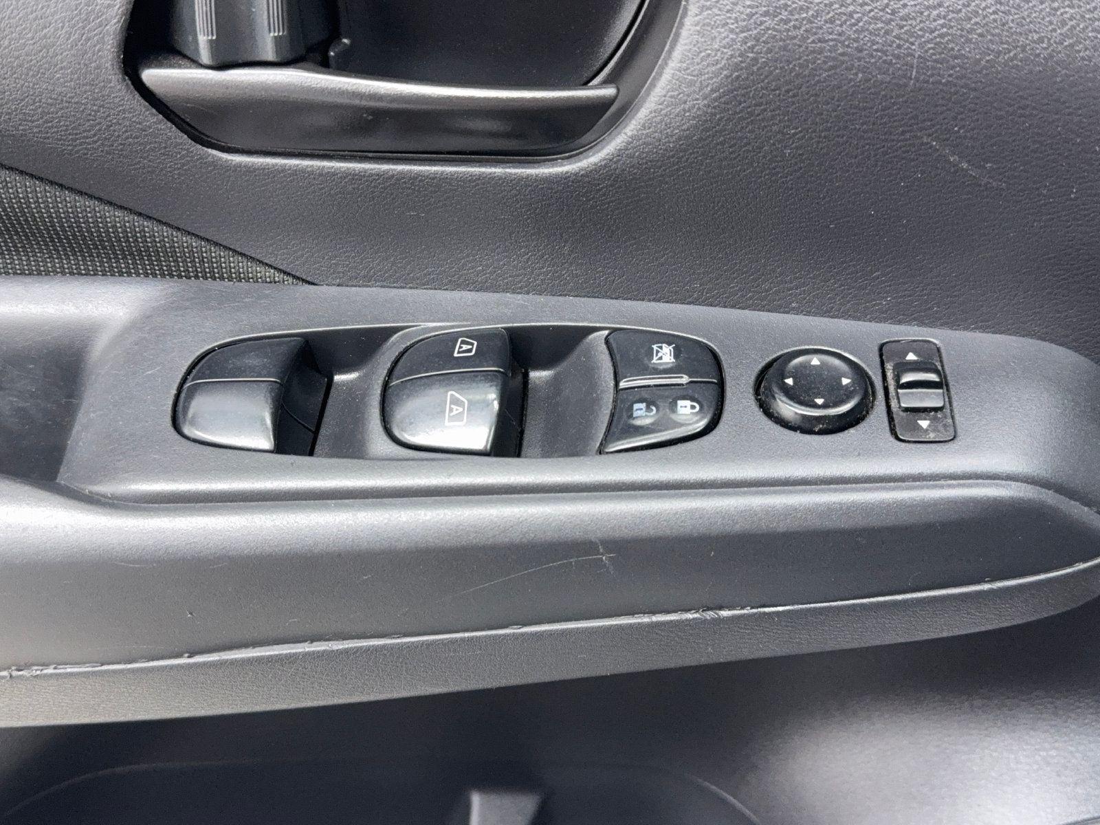 Used 2023 Nissan Kicks S FWD image 23