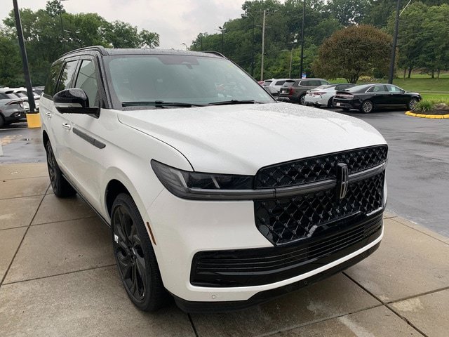New 2027 Lincoln Navigator Black Label AWD/4WD image 8