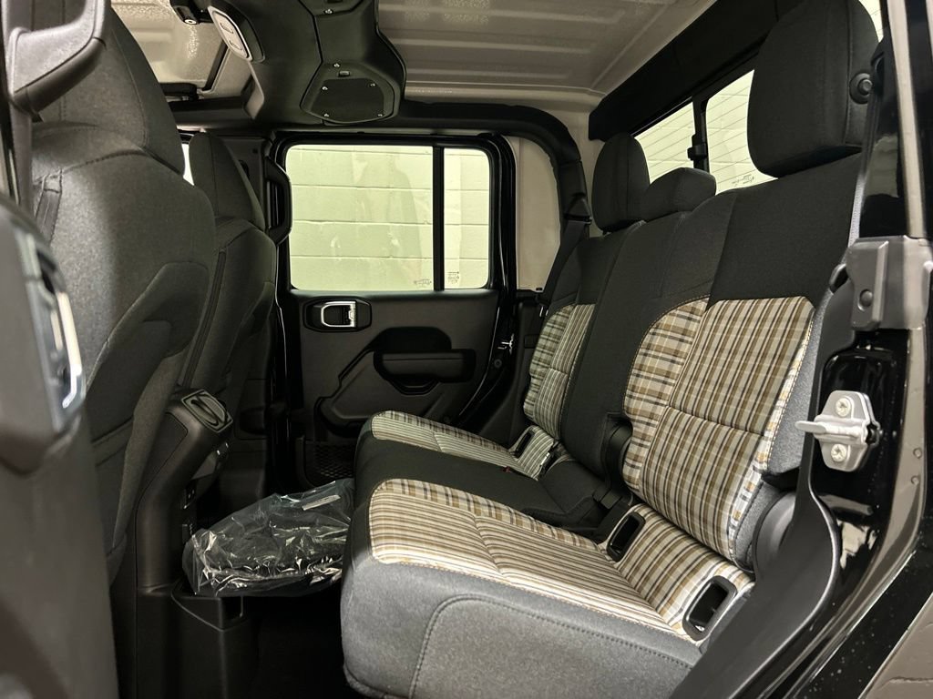 New 2026 Jeep Gladiator Sport AWD/4WD image 8