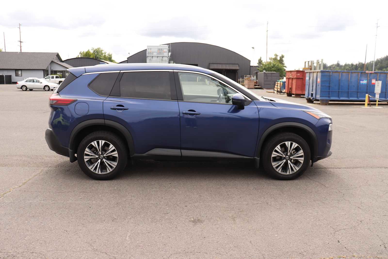 Used 2021 Nissan Rogue SV w/ Premium Package AWD/4WD image 4