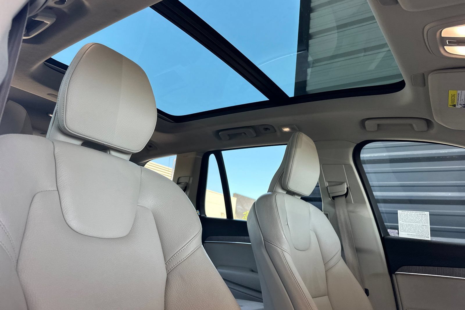 Used 2023 Volvo XC90 B6 Plus w/ Protection Package Premier AWD/4WD image 19