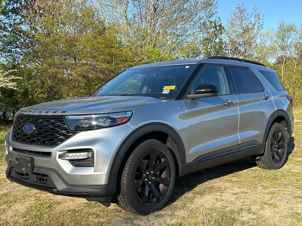 Used 2023 Ford Explorer ST-Line w/ Class IV Trailer Tow Package AWD/4WD image 3