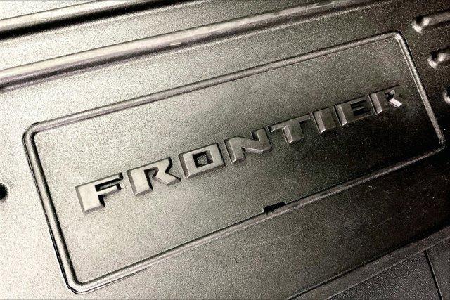 Used 2022 Nissan Frontier SV w/ Technology Package image 31