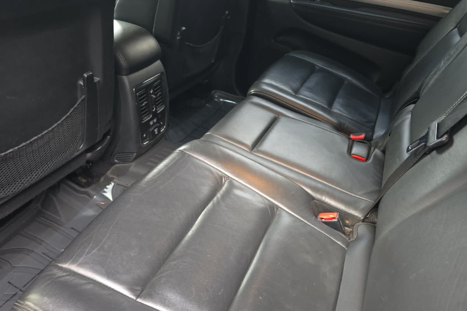 Used 2017 Dodge Durango GT w/ Nav & Power Liftgate Group RWD image 4