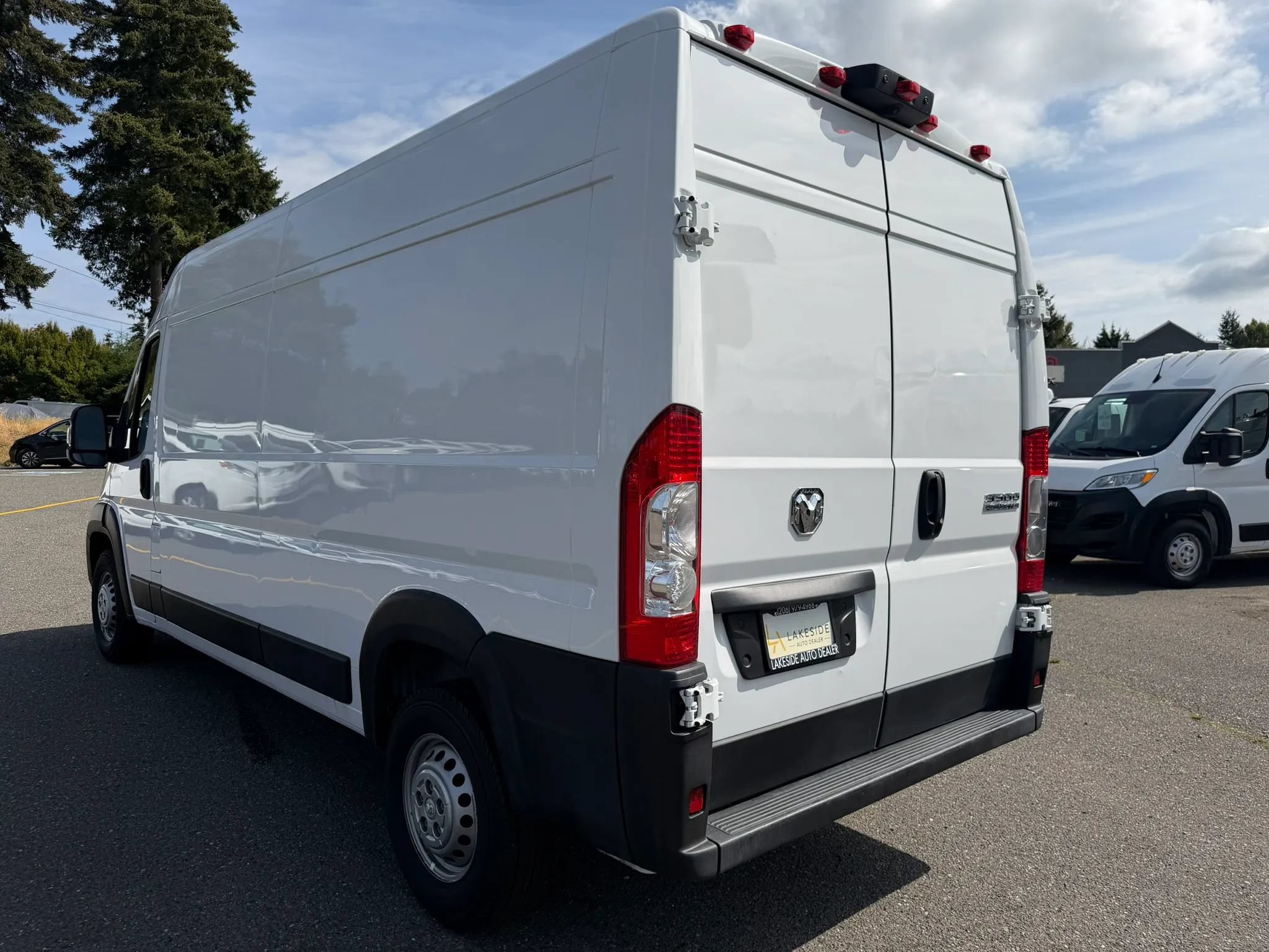 Used 2025 RAM ProMaster 3500 w/ Convenience Group FWD image 9