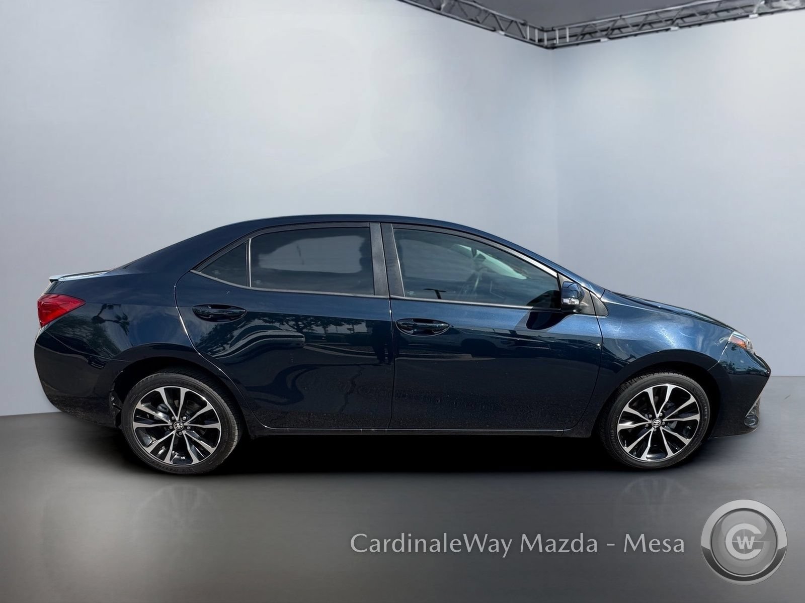 Used 2019 Toyota Corolla SE w/ Carpet Mat Package (TMS) FWD image 3
