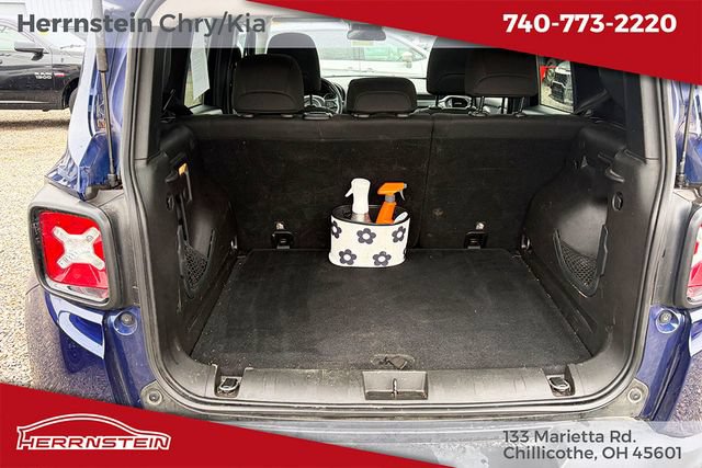 Used 2018 Jeep Renegade Altitude AWD/4WD image 11