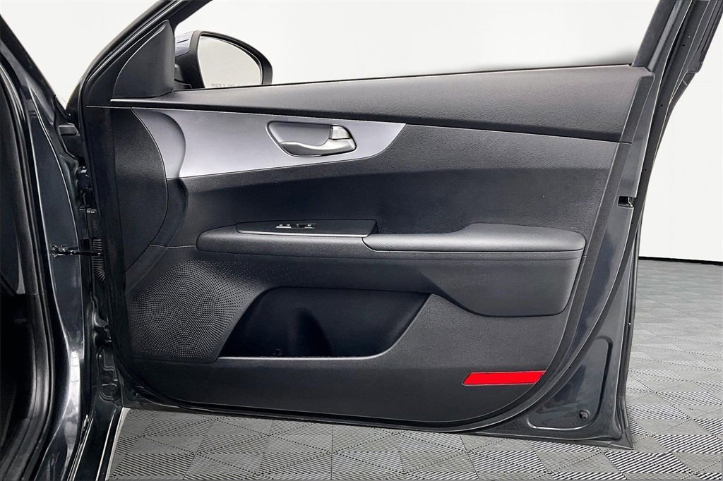 Used 2022 Kia Forte LXS image 24
